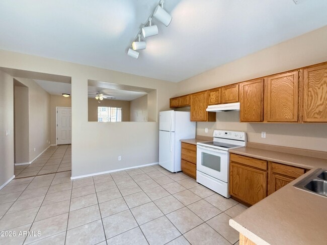 Building Photo - 4539 E Ivanhoe St