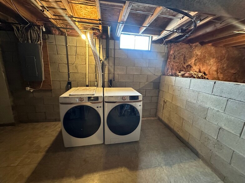 Building Photo - 5336 Bonner Dr