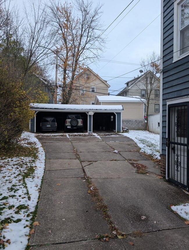 Building Photo - 3160 Meadowbrook Blvd