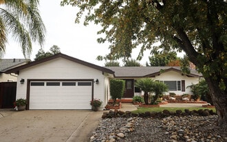 Building Photo - 530 Zircon Way