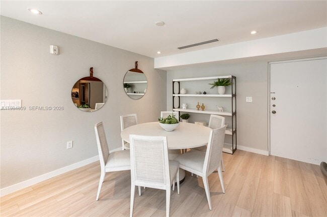 Building Photo - 255 Galen Dr