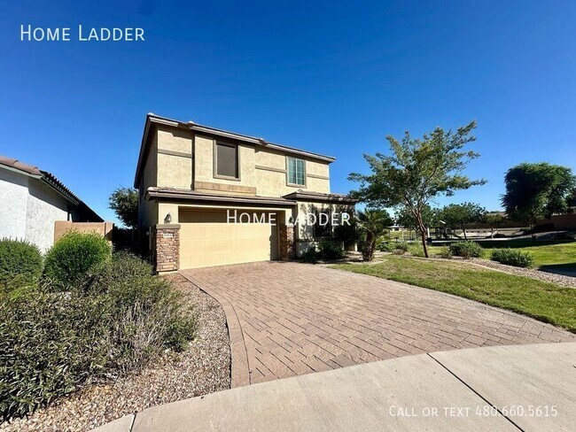 Building Photo - 33343 N Mildred Ln