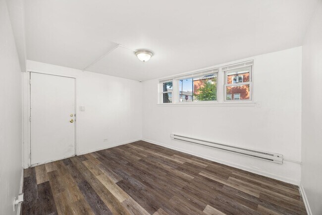Building Photo - 1204 S 49th Ct