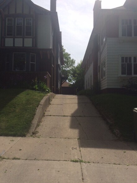 Driveway to garage - 2520 N Frederick Ave