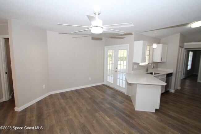 Building Photo - 1511 Colorado St SE