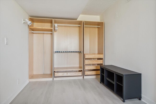 Building Photo - 3000 N Ocean Blvd