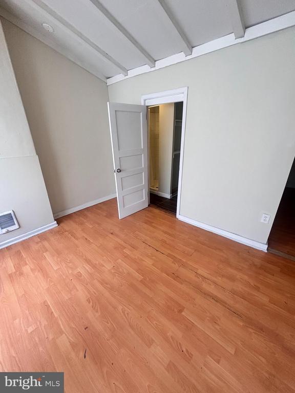 Building Photo - 4705 Longshore Ave