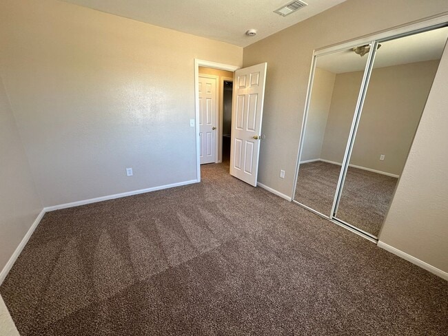 Building Photo - 6629 La Habra Ave