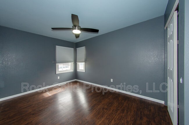 Building Photo - 5027 Green River St