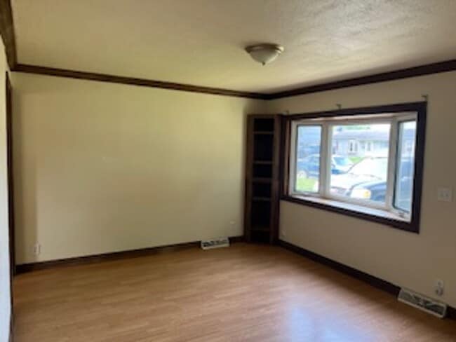 Building Photo - 3 BR in Chesterfield
