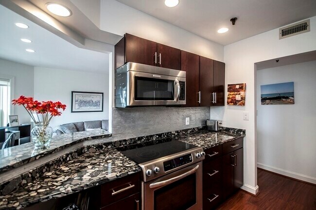 Building Photo - 416 Commonwealth Ave