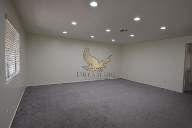 Building Photo - 8410 Eldora Ave