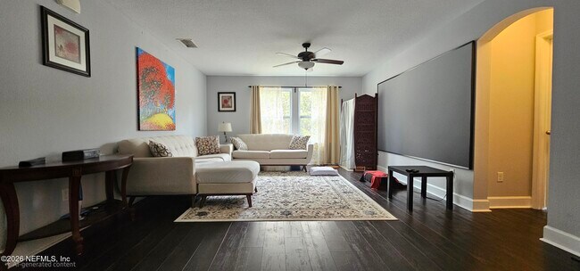 Building Photo - 178 Carrier Dr