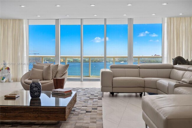 Building Photo - 450 Alton Rd