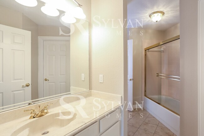 Building Photo - Lease today! No extra charge for contentment and relaxation!