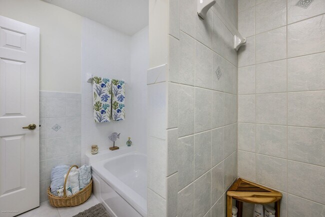 Building Photo - 1477 Park Beach Cir