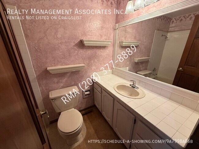 Building Photo - 4600 Savannah Ln