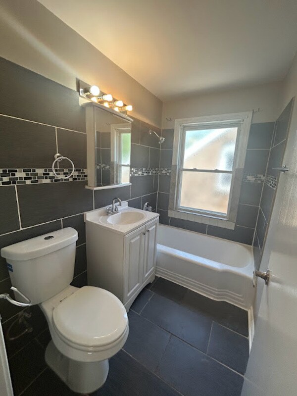 Building Photo - 10852 S Buffalo Ave