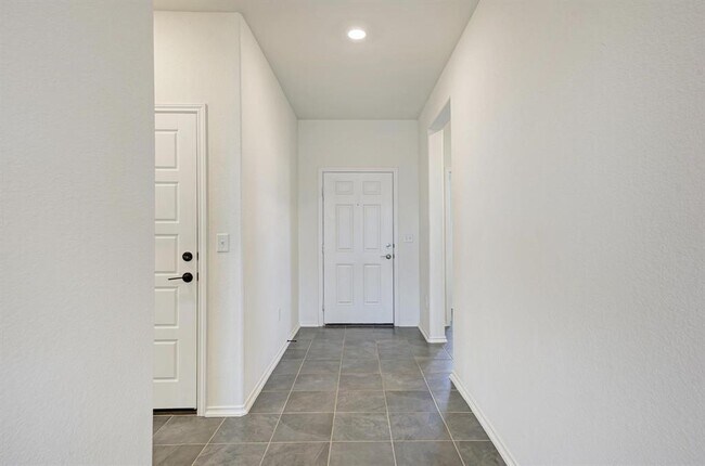 Building Photo - 18600 Golden Eagle Way