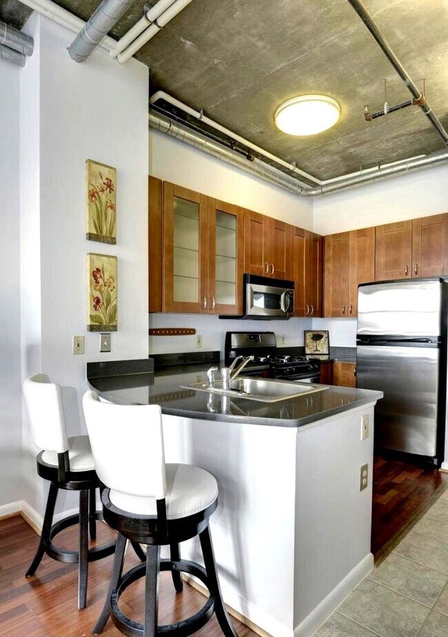 Building Photo - Newly Renovated Industrial Loft in Logan Circle!