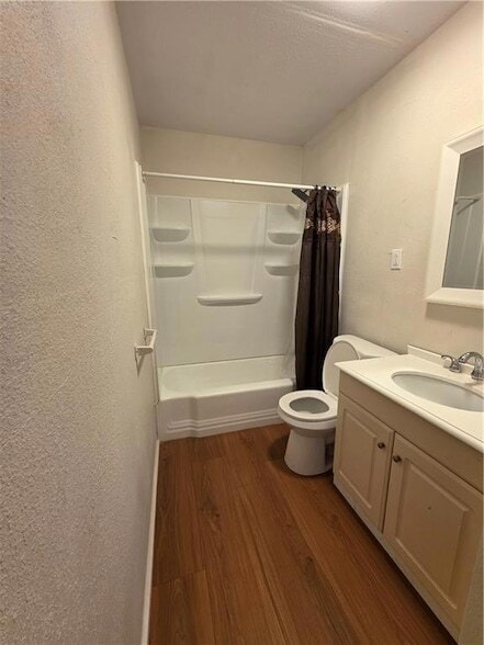 Building Photo - 404 Havens St