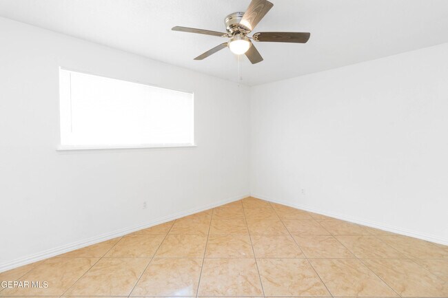 Building Photo - 9924 Minuteman St