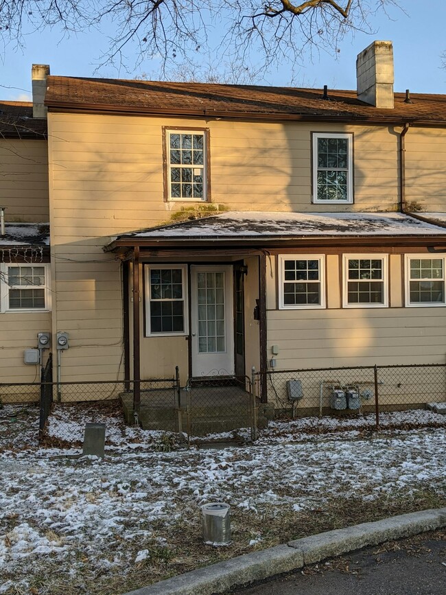 Building Photo - 17 Foxworth Ln
