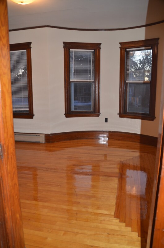 Building Photo - 193 Grove St