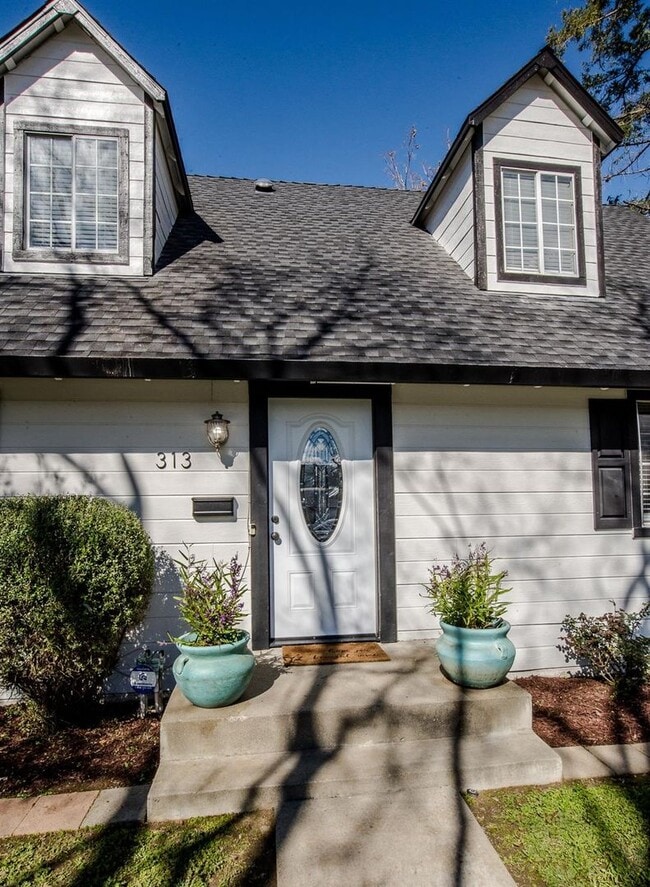 Building Photo - Four Bedroom 2 Bath home available for rent