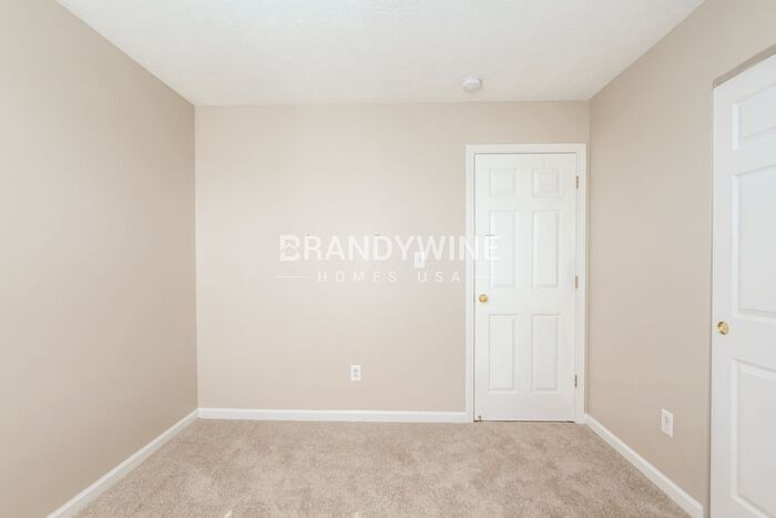 Building Photo - 2733 Dawnlake Dr