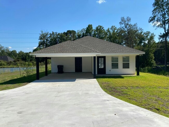 Primary Photo - 14 Carney Ln