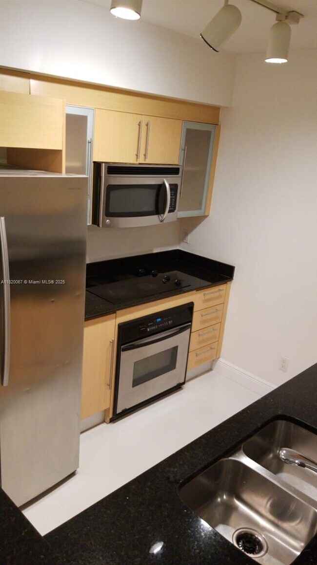 Building Photo - 335 S Biscayne Blvd