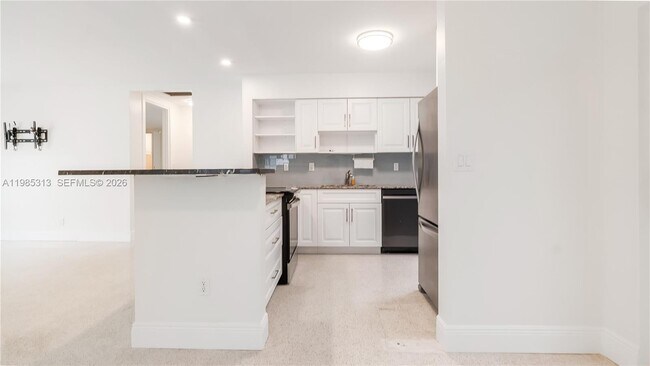 Building Photo - 4512 Sea Grape Dr