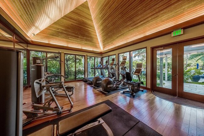 Building Photo - 1551 Ala Wai Blvd