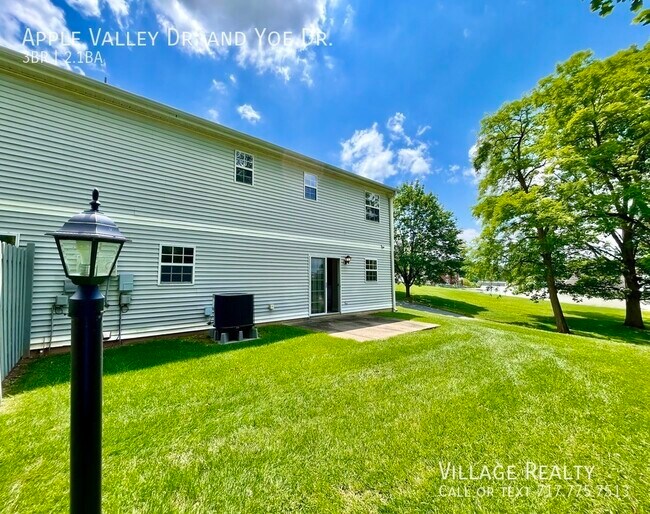 Building Photo - 914 Apple Valley Dr