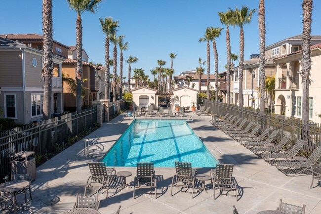 Building Photo - Highly Upgraded 4 Bed, 4.5 Bath Condo Available in Pacific Shores!