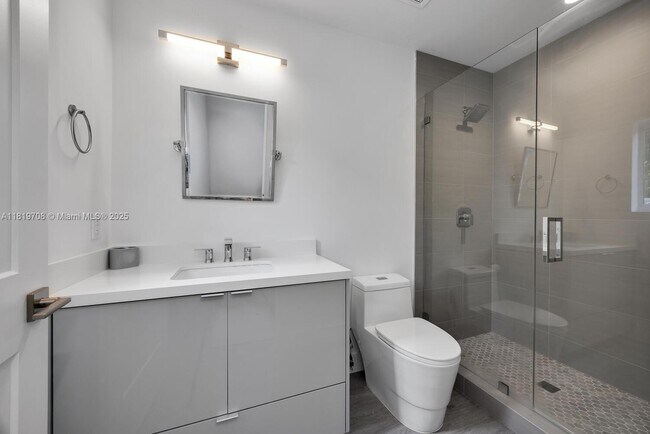 Building Photo - 6700 SW 62nd Ct