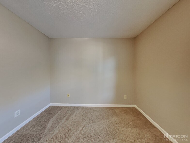 Building Photo - 374 Chesapeake Way