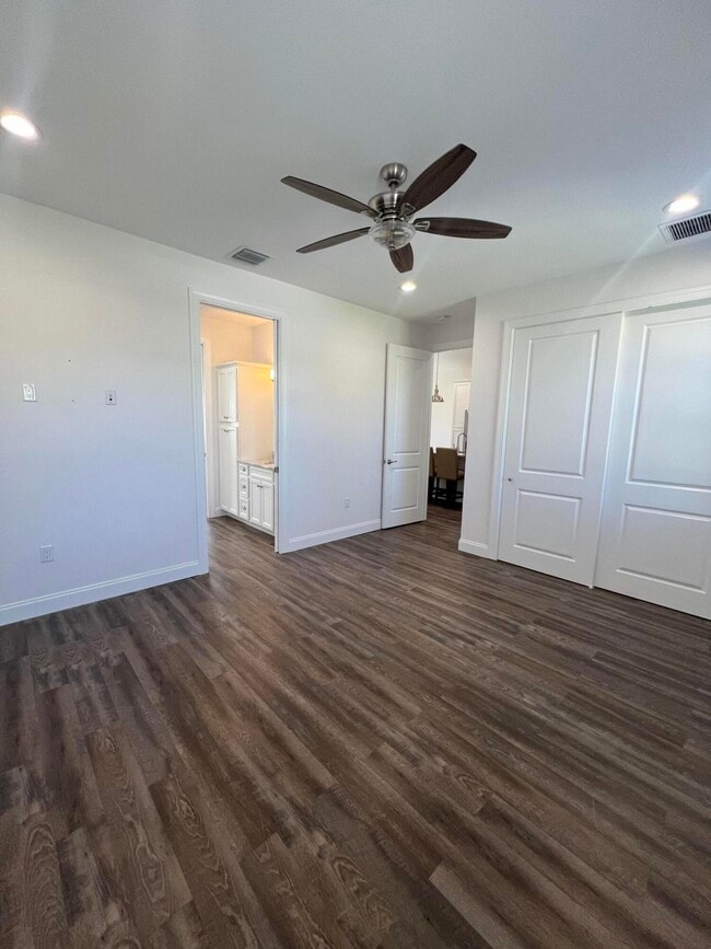 Building Photo - 12878 73rd Ct N
