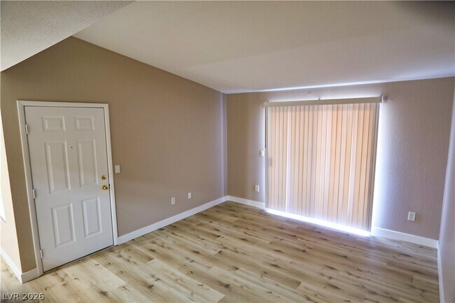Building Photo - 5055 W Hacienda Ave