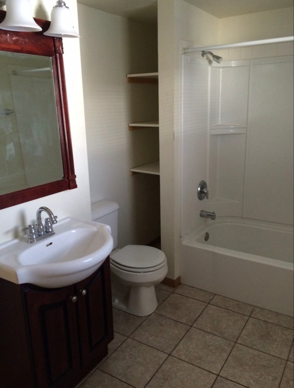 Building Photo - 1611 Charles St