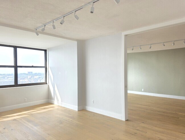 Building Photo - 7004 JFK Blvd E