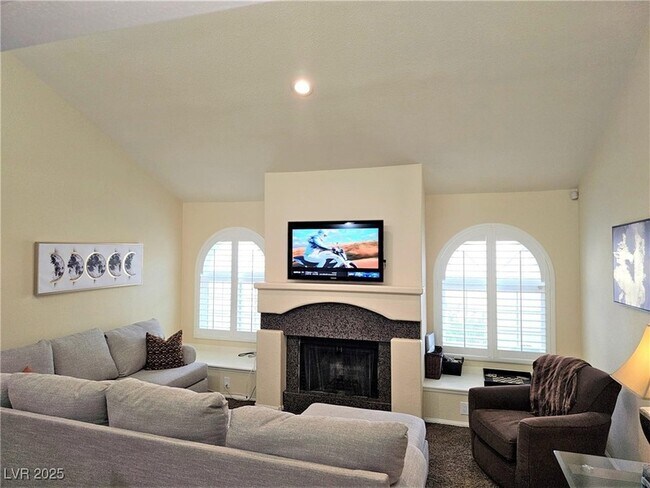 Building Photo - 3145 E Flamingo Rd