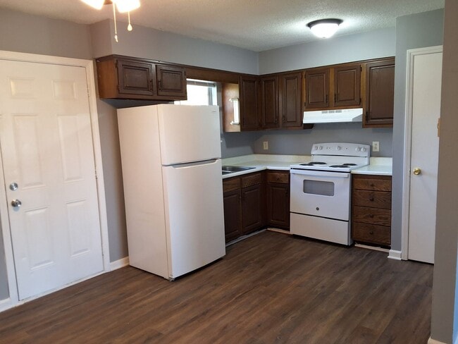 Building Photo - 310 Diecks Dr