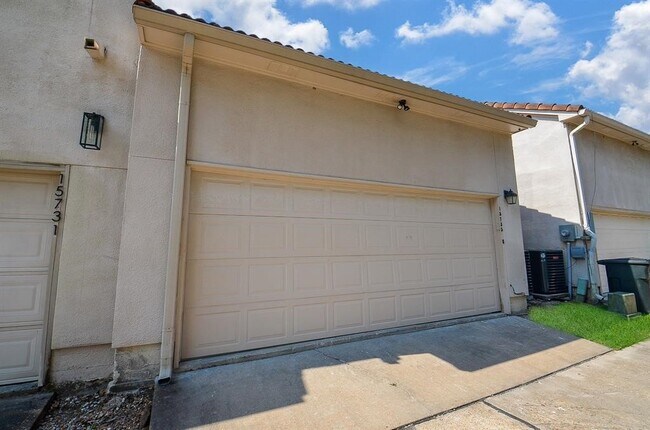 Building Photo - 15735 Tanya Cir