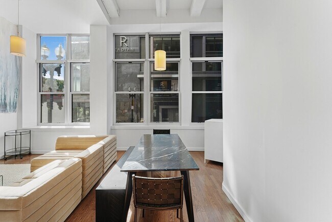 Building Photo - 88 Kingston St