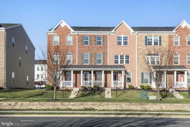 Primary Photo - Woodbridge Townhouse- Easy commute to Quantico and Fort Belvoir