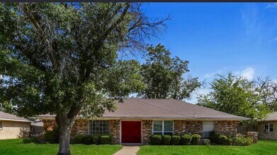 Building Photo - Your Perfect Next Chapter Starts in This 4-Bedroom Home
