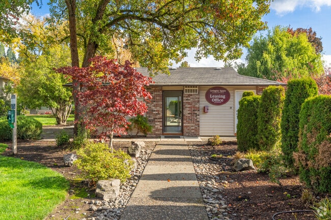Building Photo - Covington Square Apartments