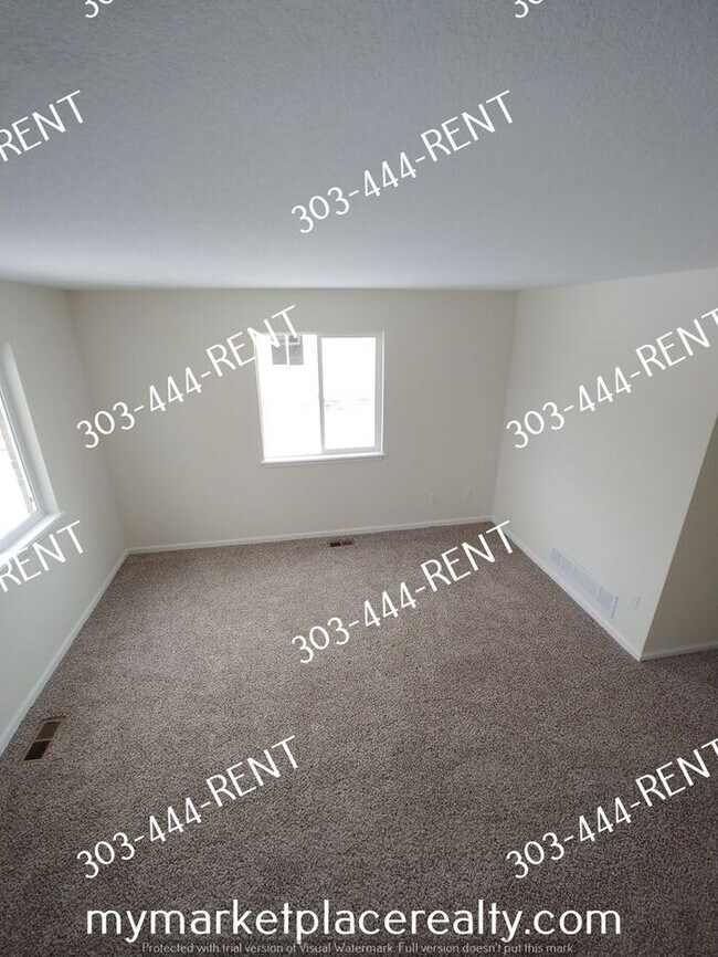 Building Photo - 2 Bedroom in Commerce City! Beautiful Home!